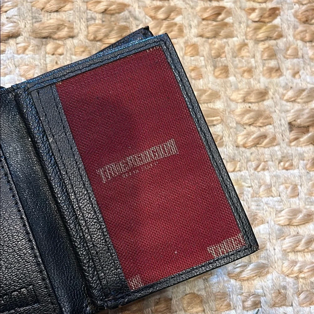 True Religion Black Key Card Holder with Horseshoe Emblem-tri-fold